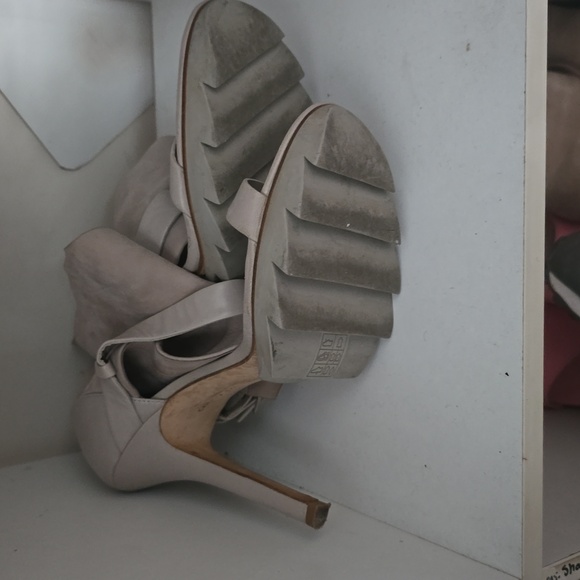 Camilla Skovgaard size 39.5 taupe sandals - Picture 3 of 5